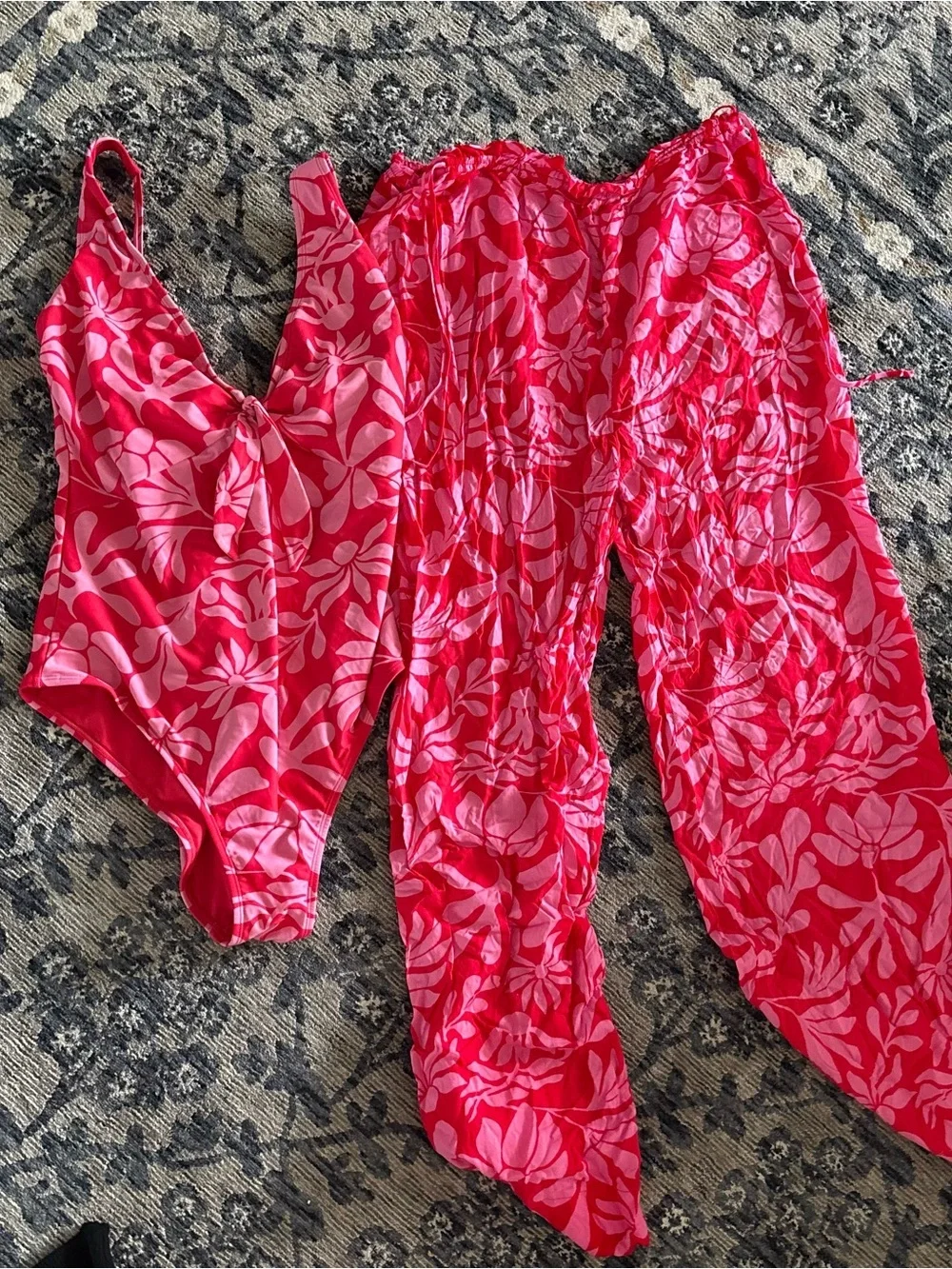Shade & Shore red and pink Summer Set
